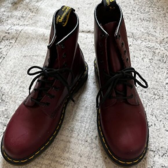 NWOT Dr. Martens Air Cushion Soles 11822 Cherry Red Boots Men’s 9 Ladies 10 main image 8